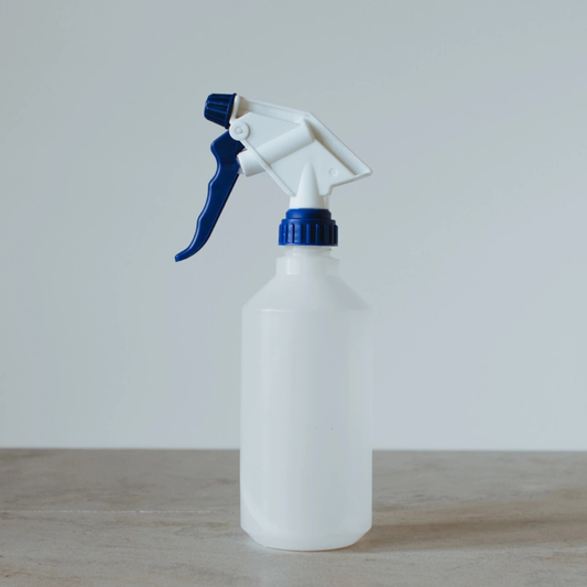 Sprayflaske til desinfektion